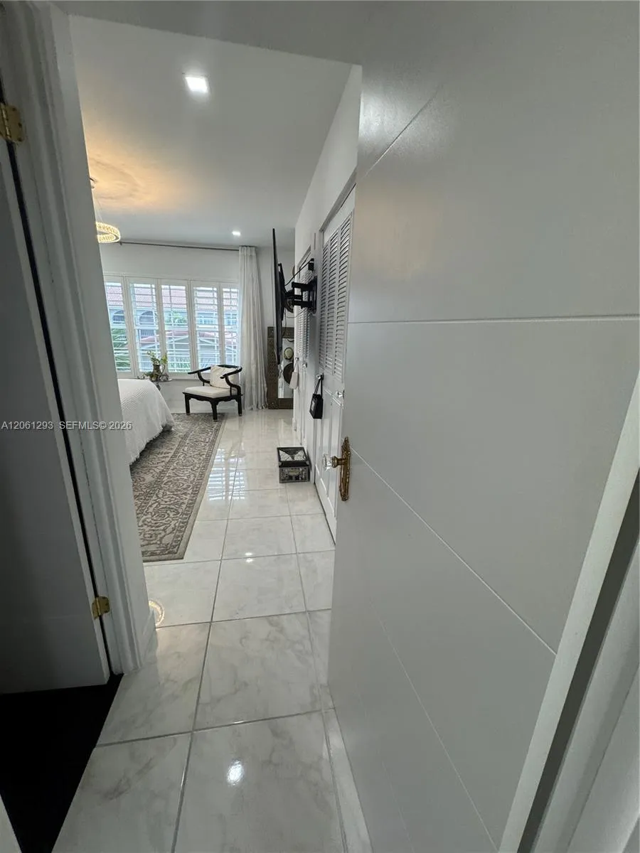 250 NE 20th St #2110 Boca Raton, FL 33431