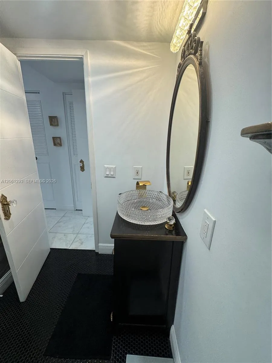 250 NE 20th St #2110 Boca Raton, FL 33431