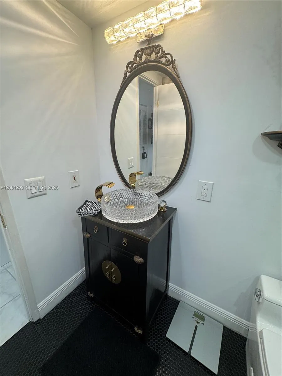 250 NE 20th St #2110 Boca Raton, FL 33431