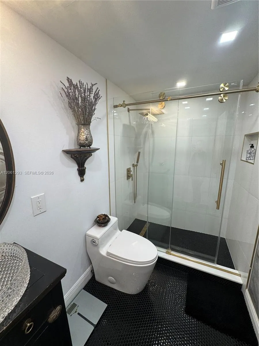 250 NE 20th St #2110 Boca Raton, FL 33431