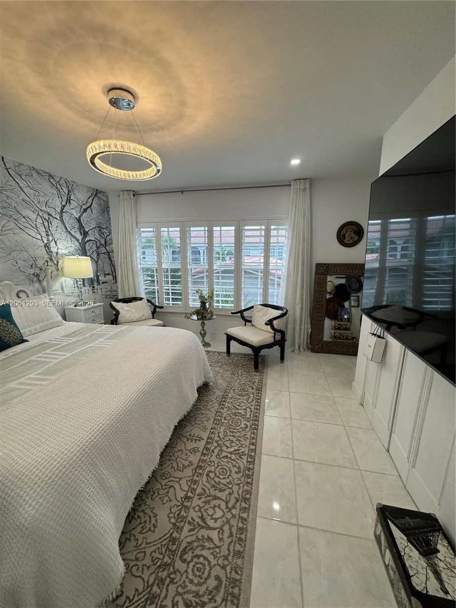 250 NE 20th St #2110 Boca Raton, FL 33431