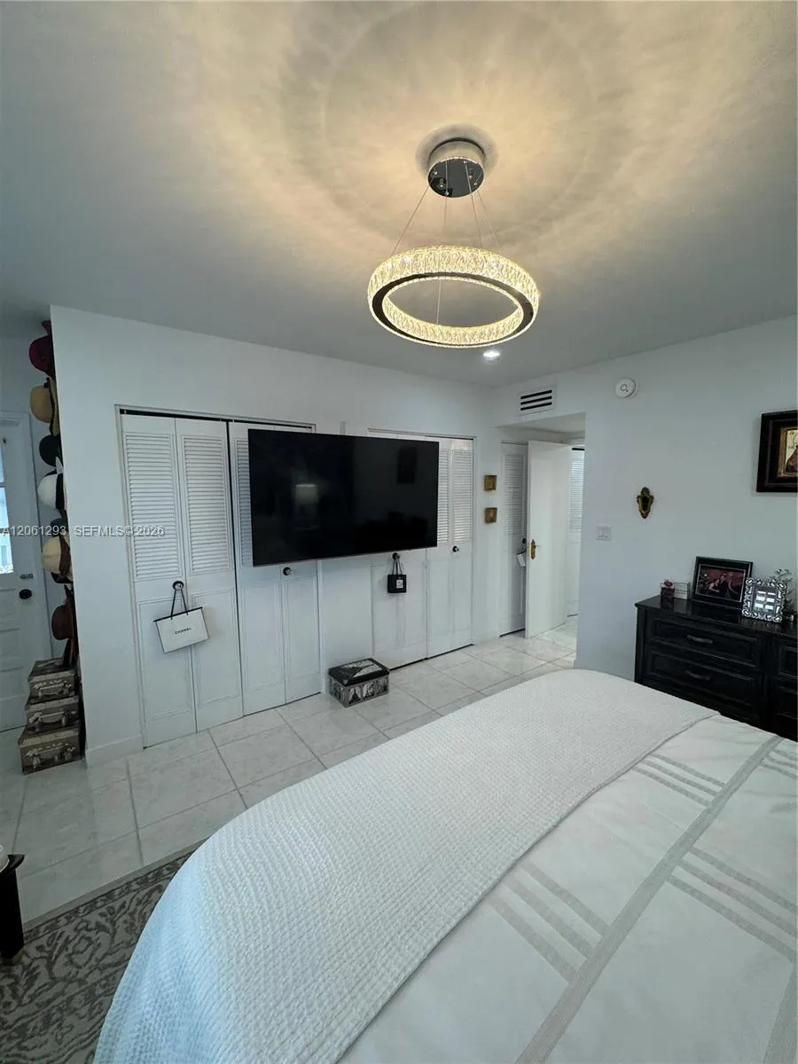 250 NE 20th St #2110 Boca Raton, FL 33431