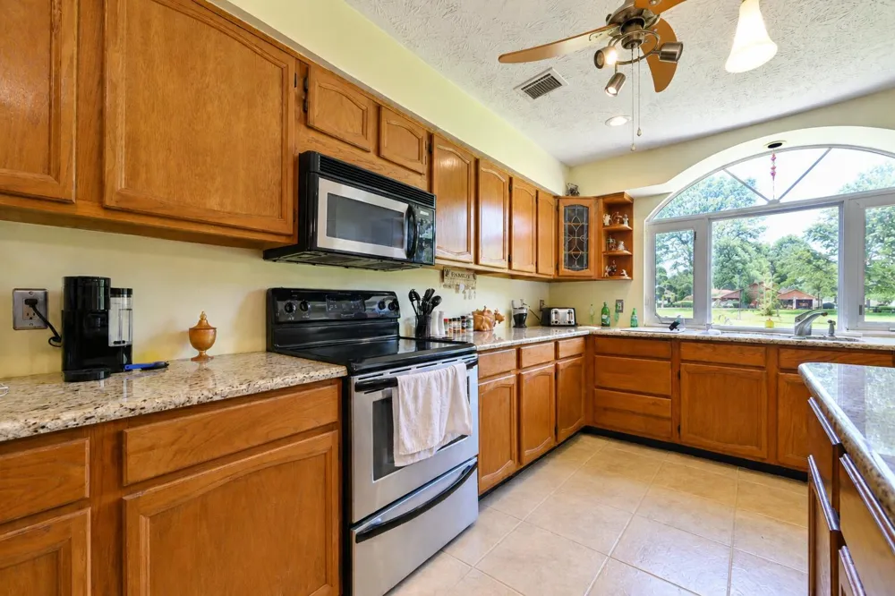 8690 Shadylake Lane Fort Pierce, FL 34947