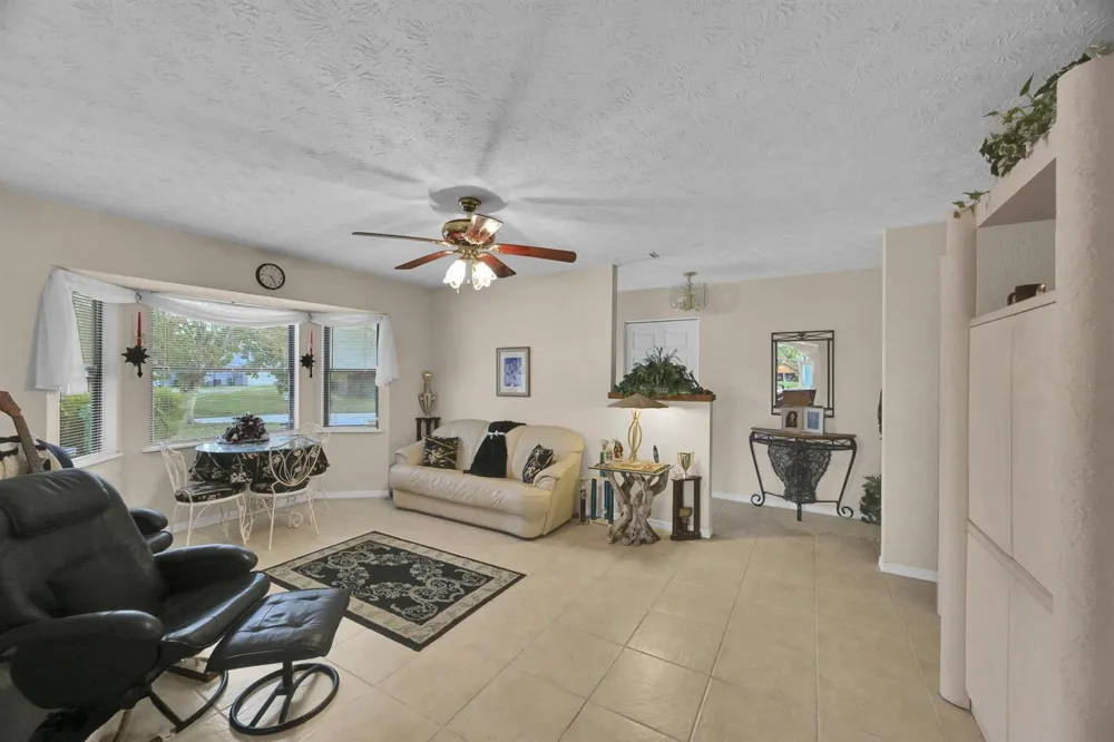 8690 Shadylake Lane Fort Pierce, FL 34947