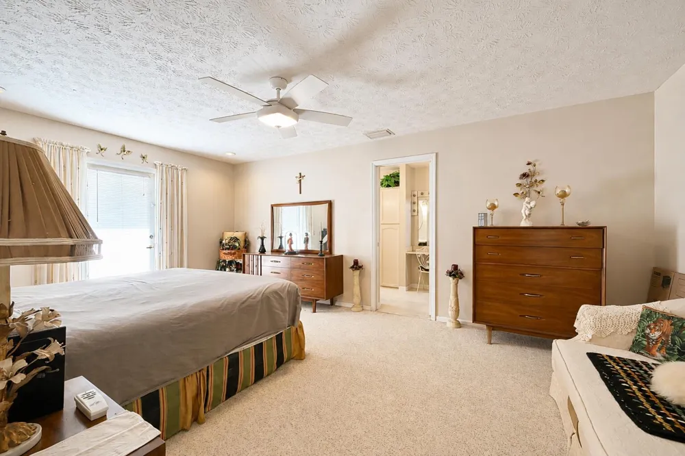 8690 Shadylake Lane Fort Pierce, FL 34947