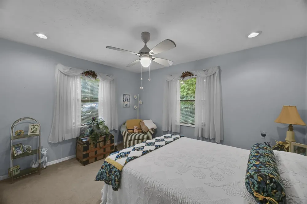 8690 Shadylake Lane Fort Pierce, FL 34947