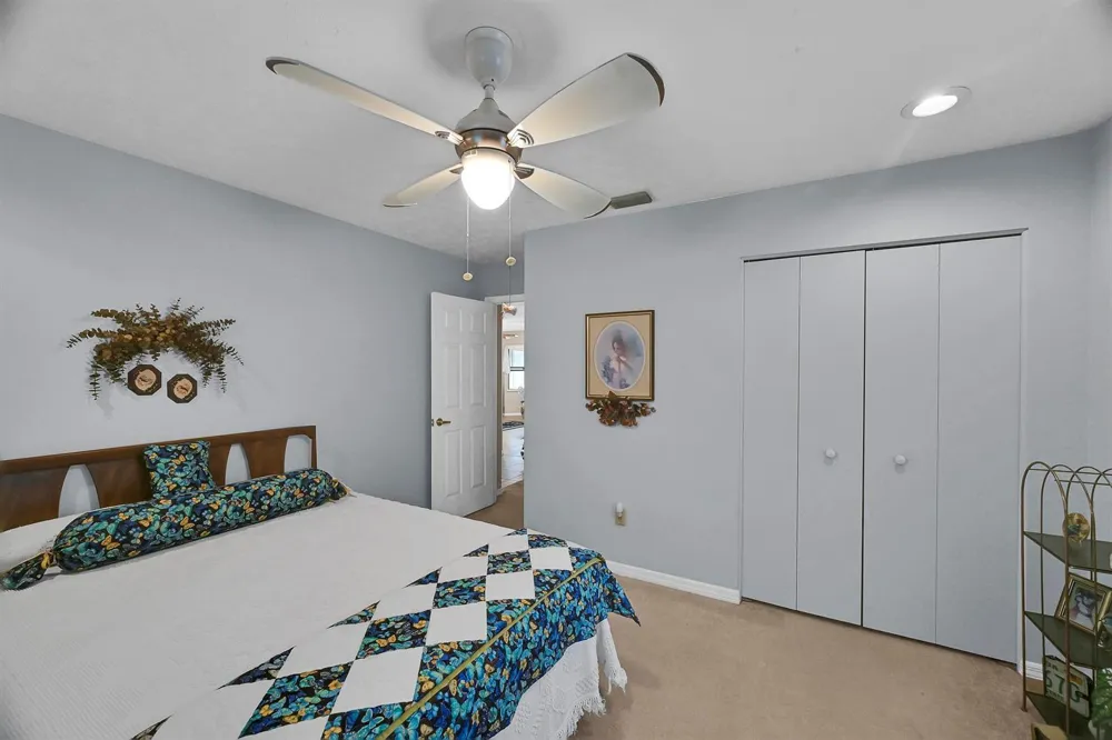 8690 Shadylake Lane Fort Pierce, FL 34947