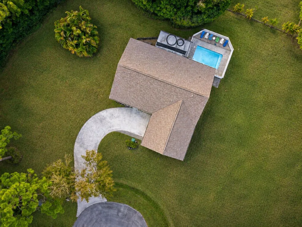 8690 Shadylake Lane Fort Pierce, FL 34947