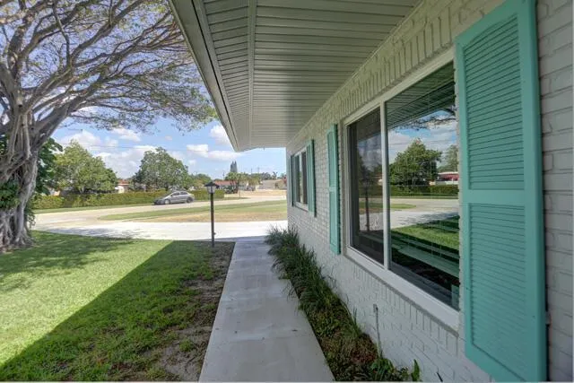 1133 7th Street Lake Park, FL 33403