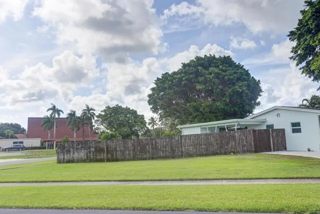 1133 7th Street Lake Park, FL 33403