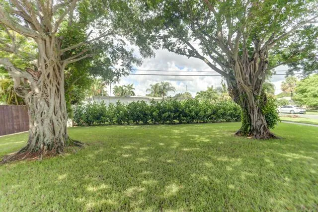 1133 7th Street Lake Park, FL 33403