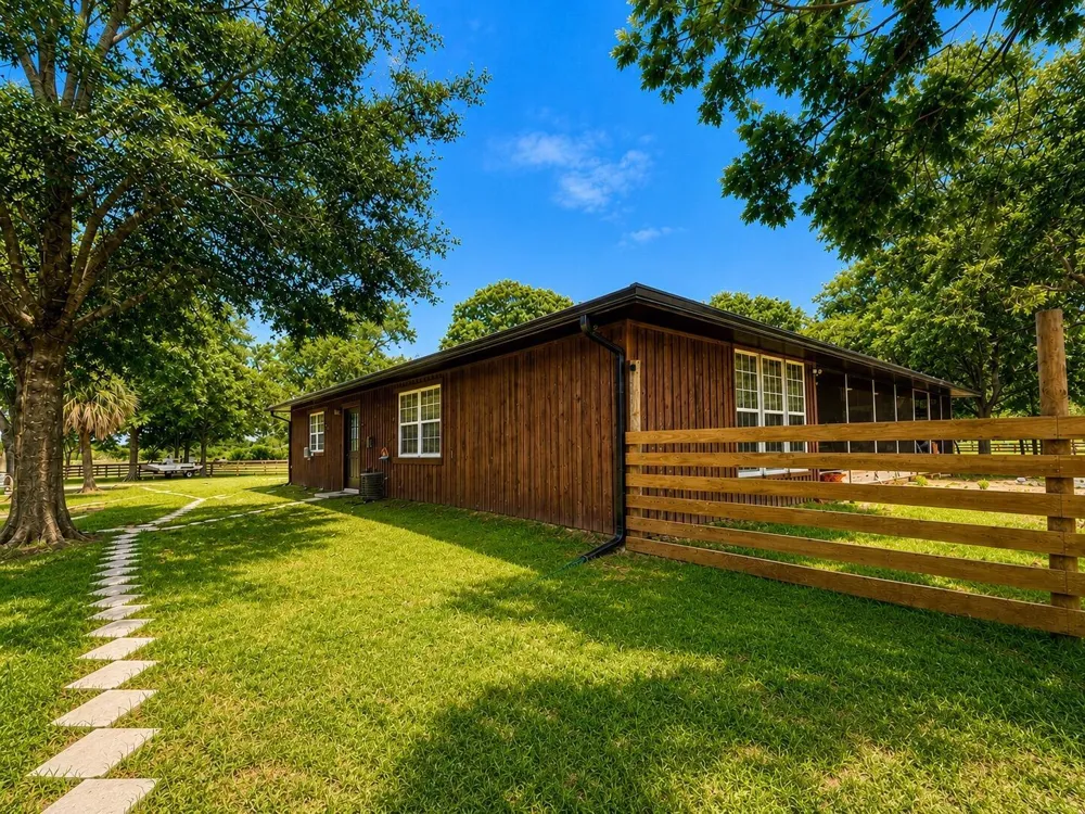 140 PARK LAND DRIVE Lake Placid, FL 33852