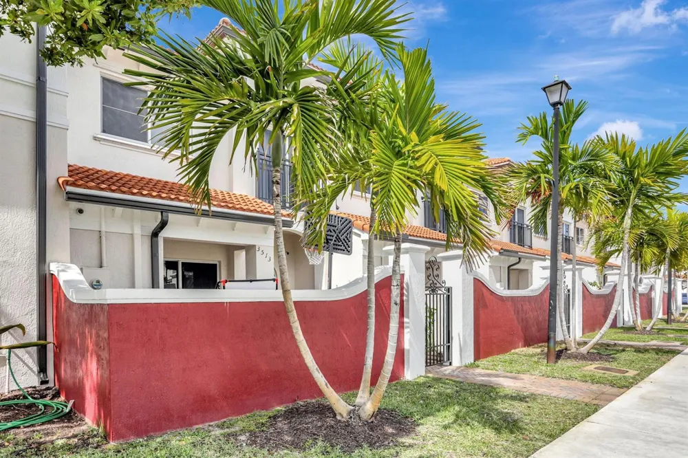 3513 NW 29TH COURT Lauderdale Lakes, FL 33311