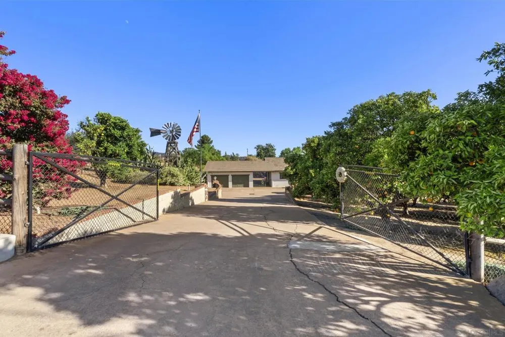 29481 Miller Valley Center, CA 92082