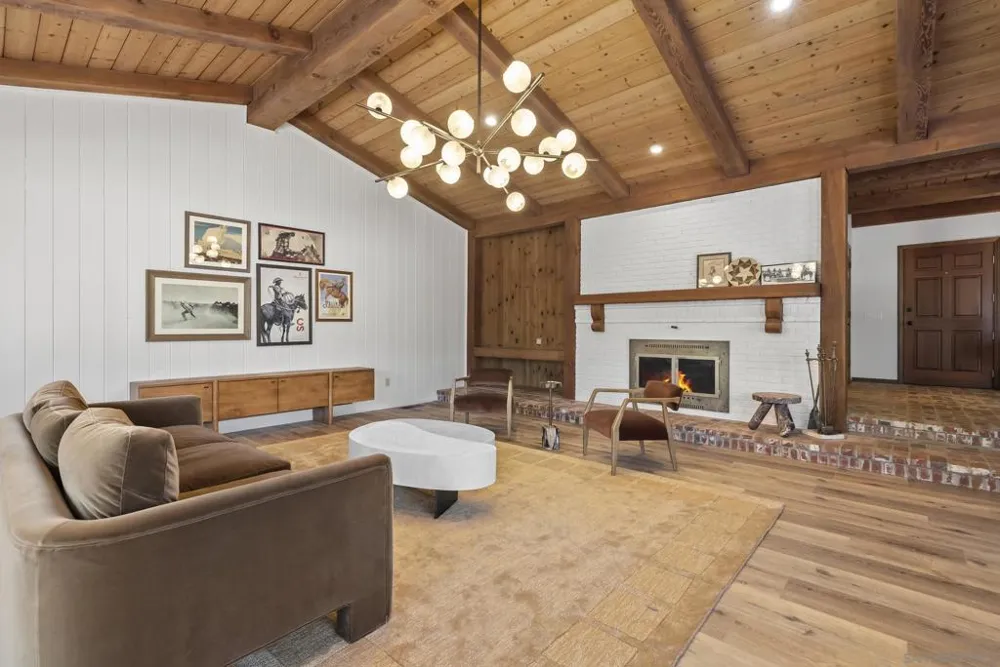 29481 Miller Valley Center, CA 92082