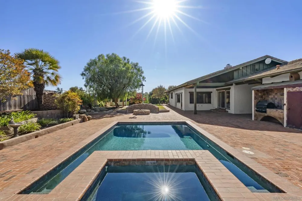 29481 Miller Valley Center, CA 92082