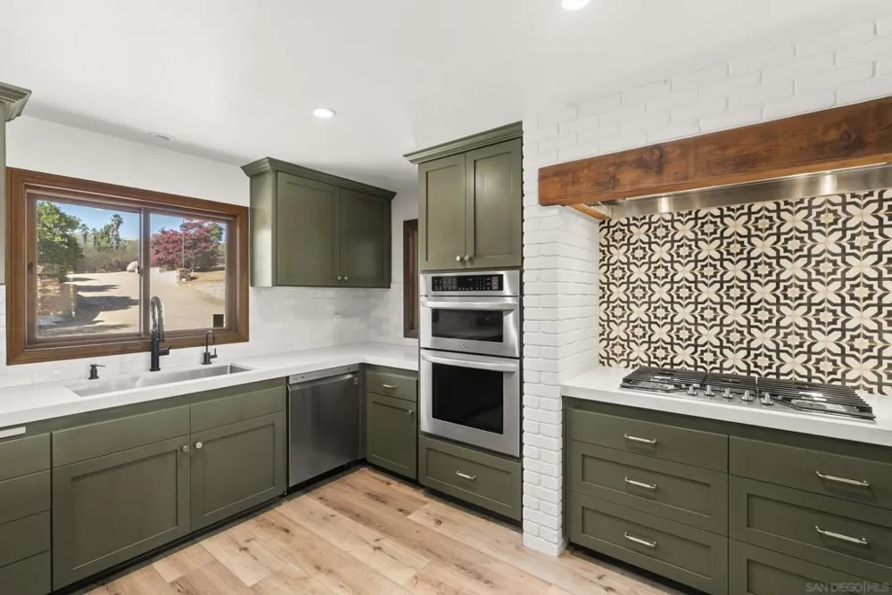 29481 Miller Valley Center, CA 92082
