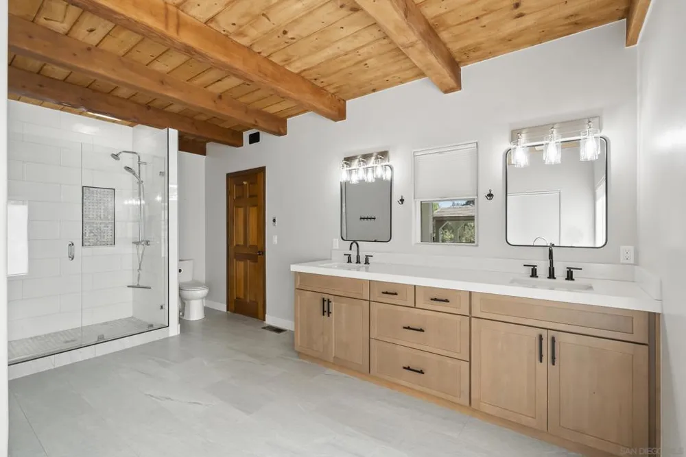 29481 Miller Valley Center, CA 92082