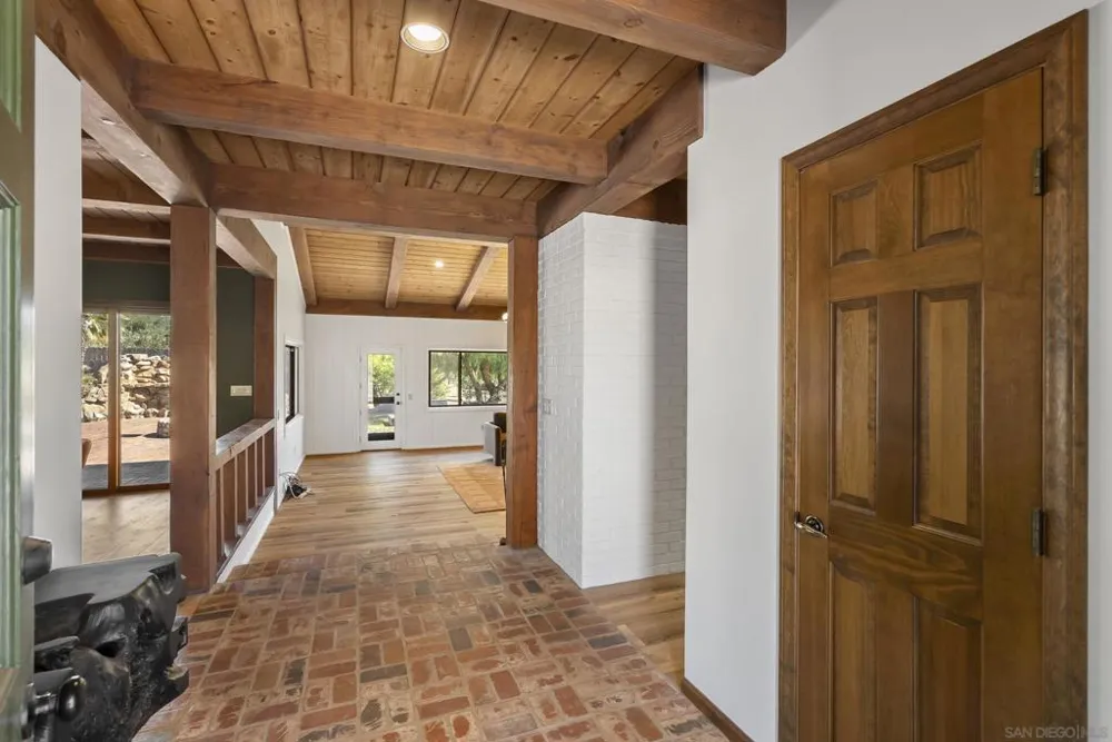 29481 Miller Valley Center, CA 92082