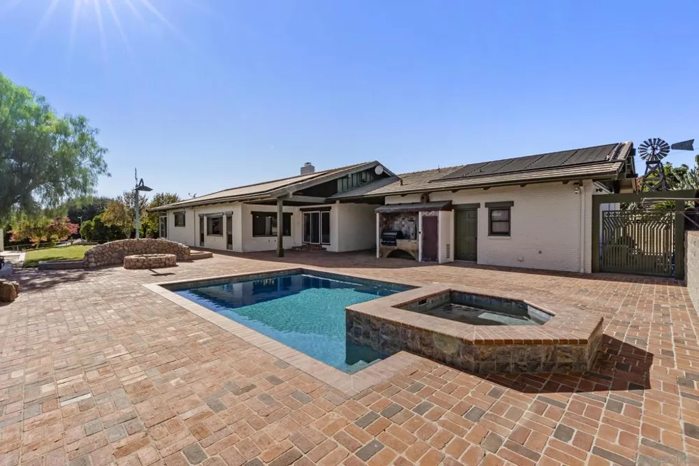29481 Miller Valley Center, CA 92082