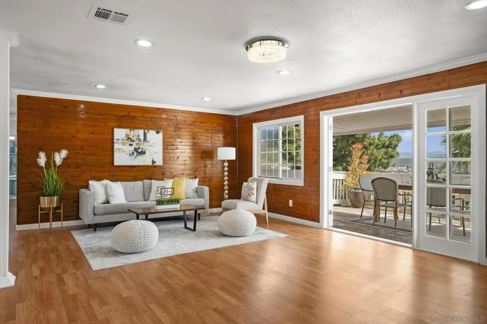 1405 Cuyamaca Ave Spring Valley, CA 91977