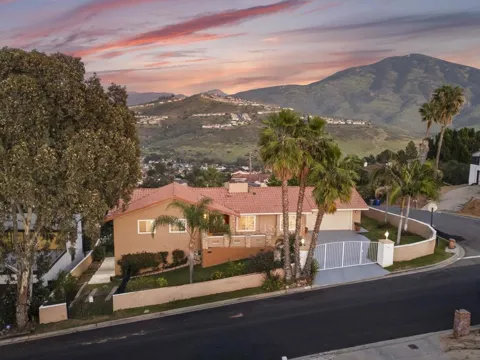 1405 Cuyamaca Ave