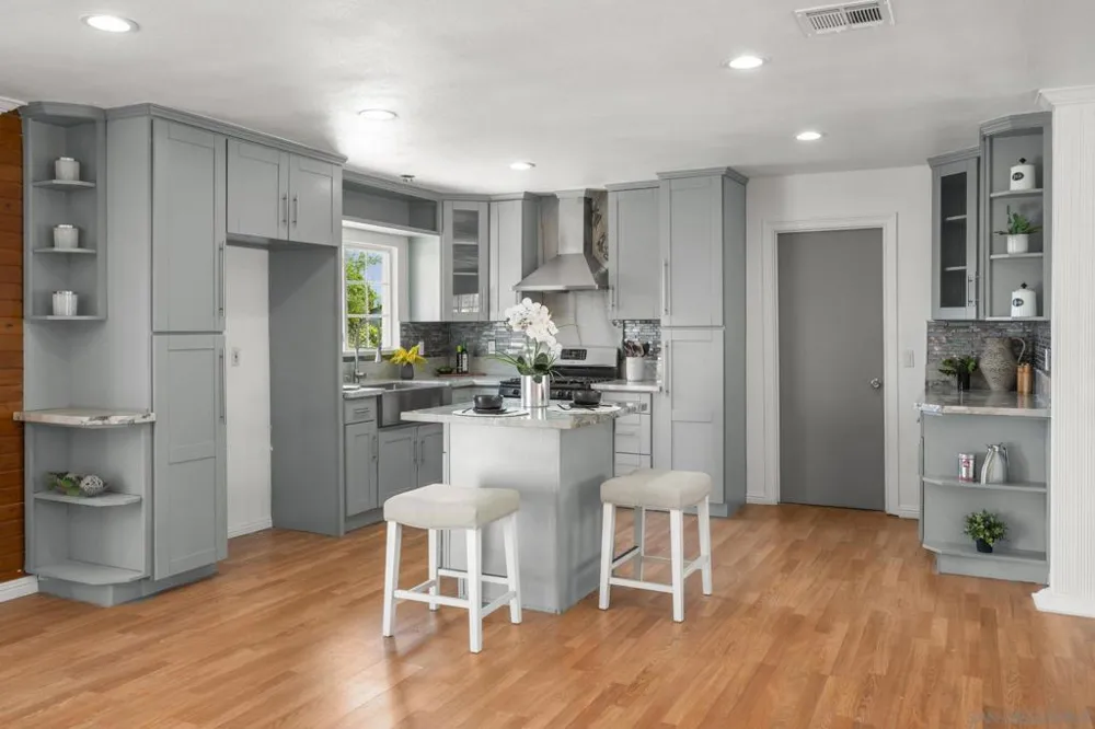 1405 Cuyamaca Ave Spring Valley, CA 91977