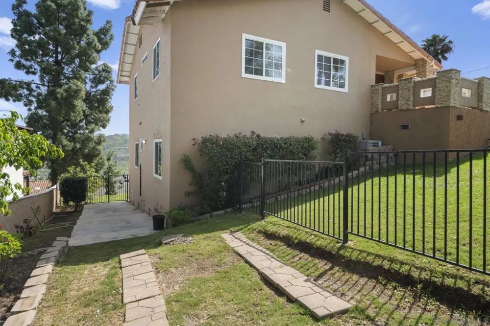 1405 Cuyamaca Ave Spring Valley, CA 91977