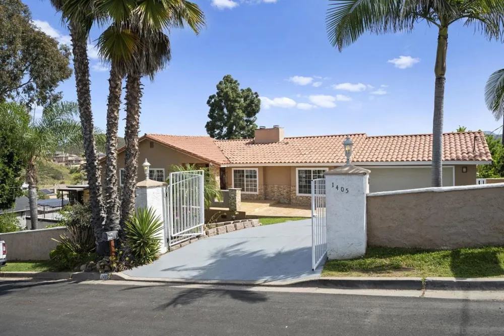 1405 Cuyamaca Ave Spring Valley, CA 91977