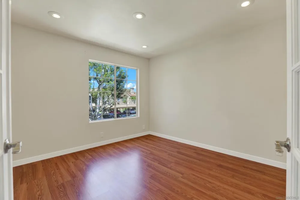 7250 Calle Cristobal #36 San Diego, CA 92126