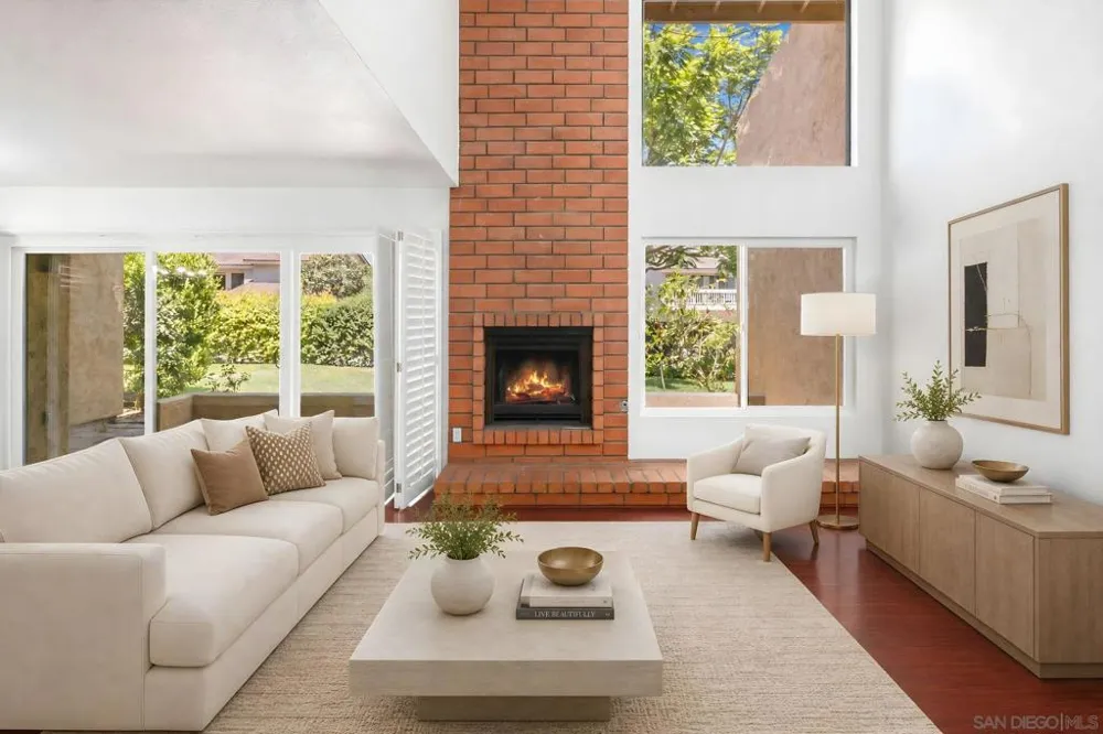 2538 Caminito Muirfield La Jolla, CA 92037