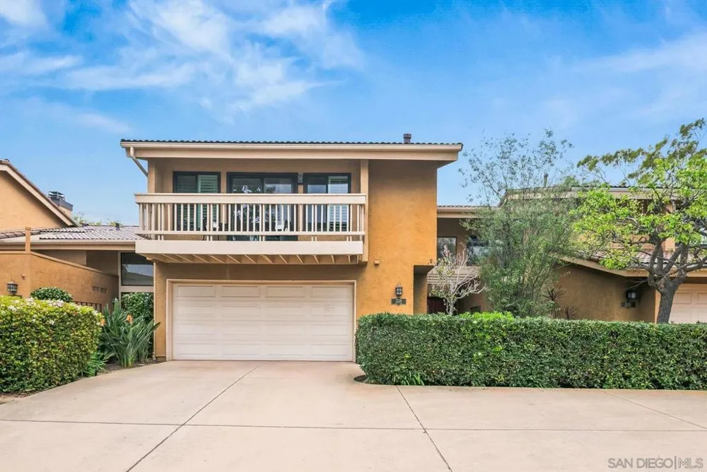 2538 Caminito Muirfield La Jolla, CA 92037