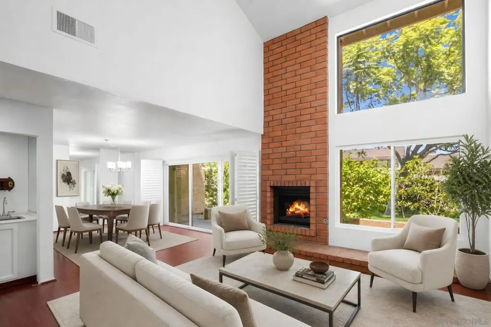2538 Caminito Muirfield La Jolla, CA 92037