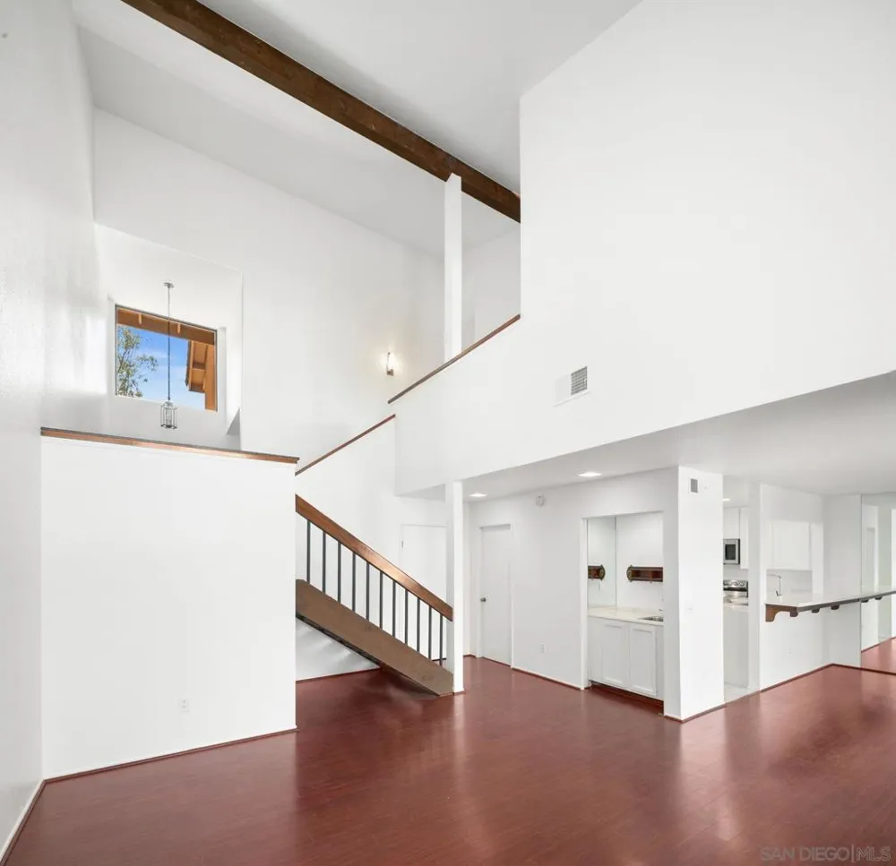 2538 Caminito Muirfield La Jolla, CA 92037