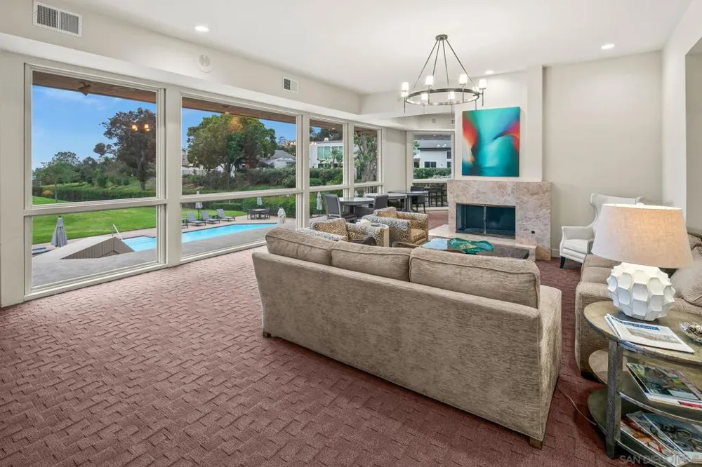 2538 Caminito Muirfield La Jolla, CA 92037