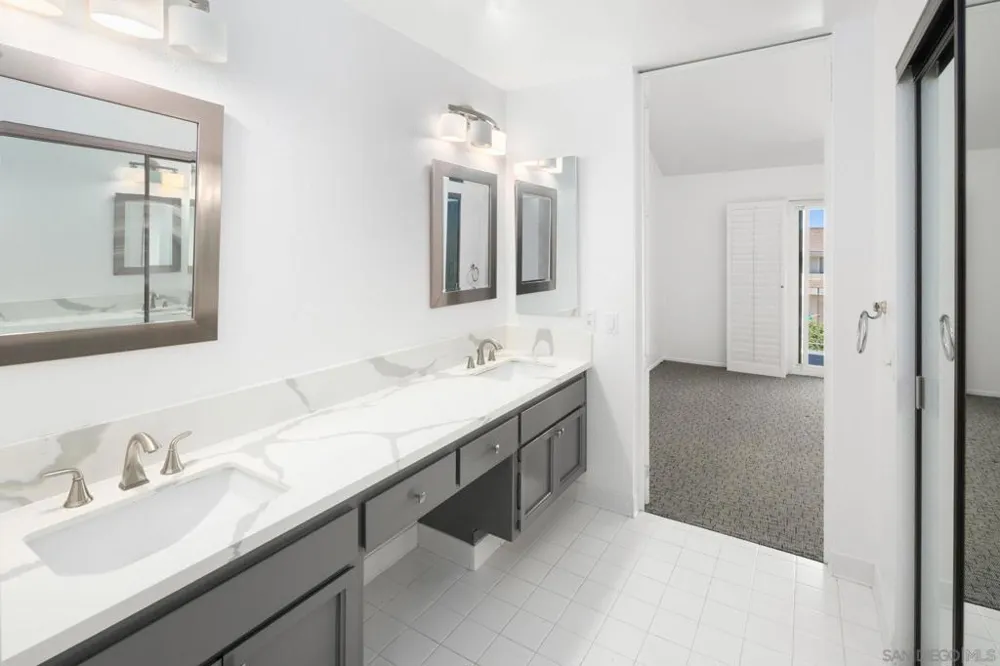 2538 Caminito Muirfield La Jolla, CA 92037