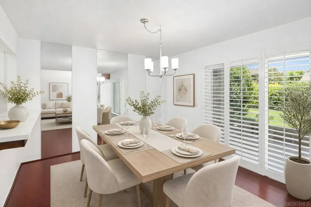 2538 Caminito Muirfield La Jolla, CA 92037