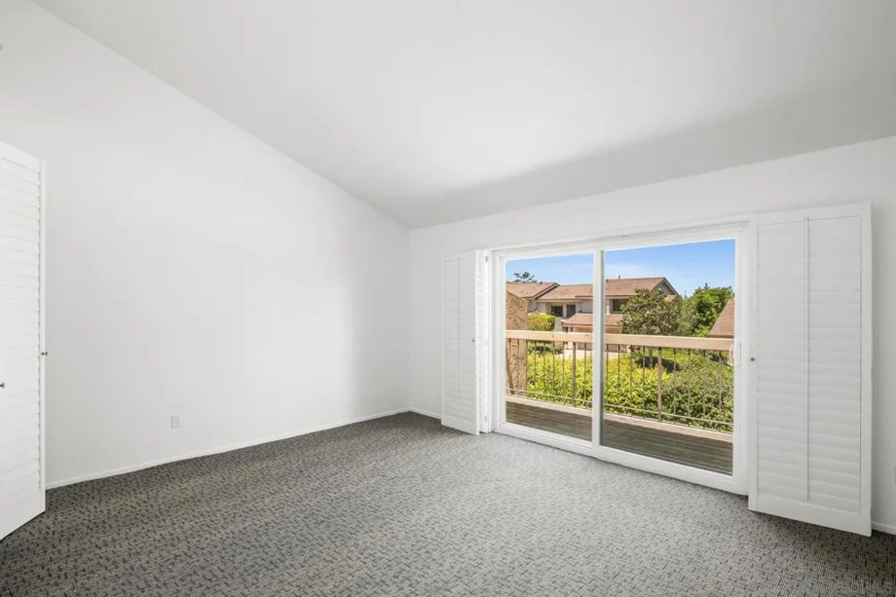 2538 Caminito Muirfield La Jolla, CA 92037