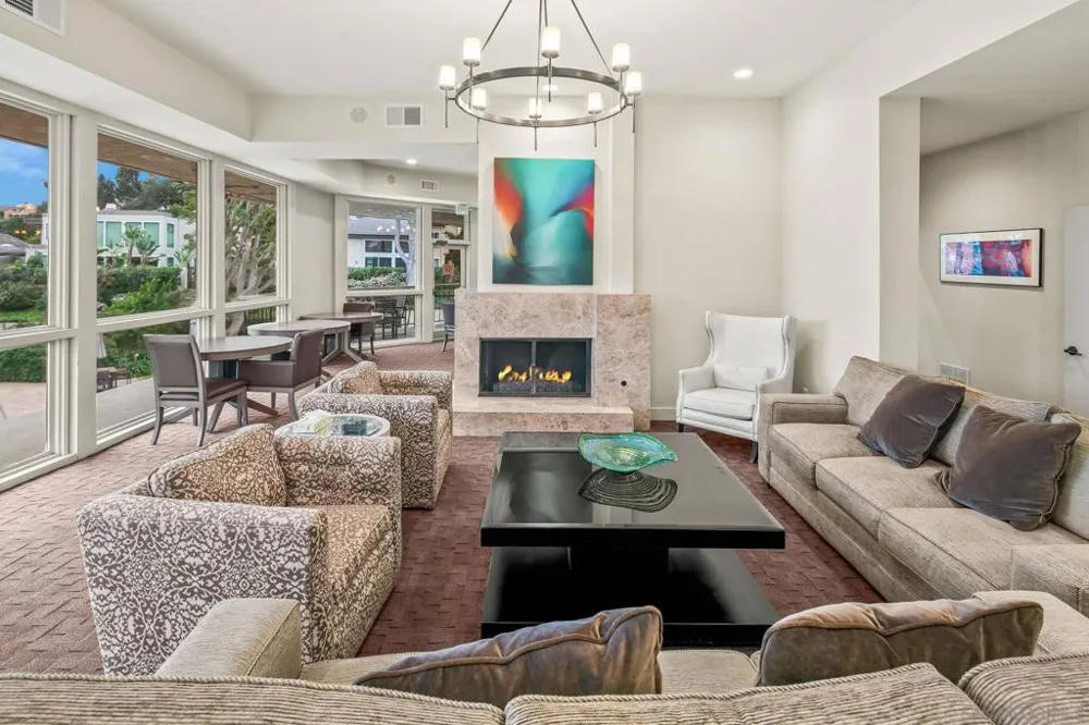 2538 Caminito Muirfield La Jolla, CA 92037