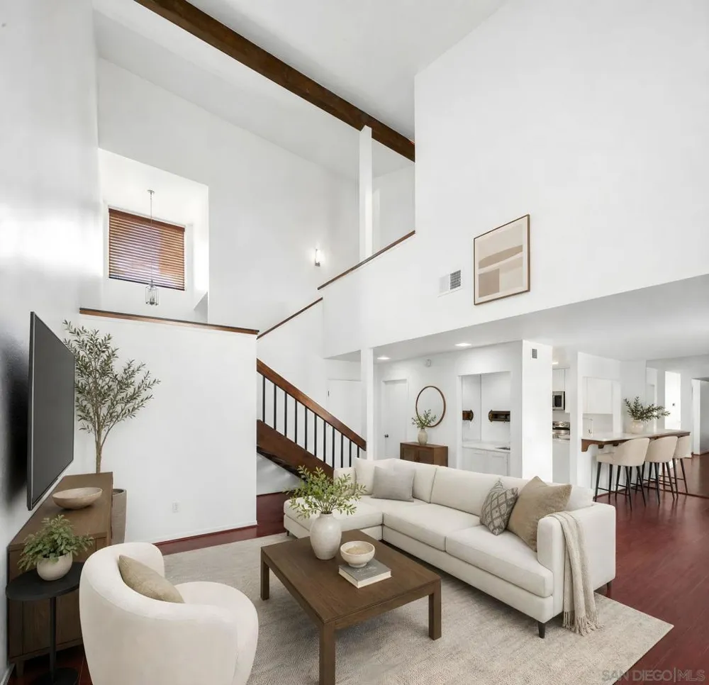 2538 Caminito Muirfield La Jolla, CA 92037
