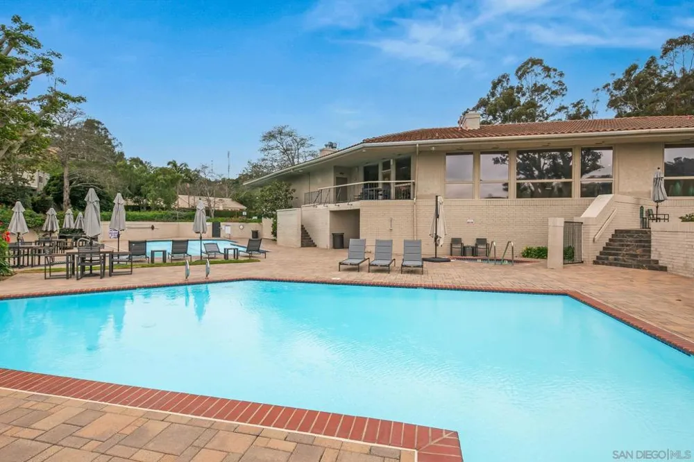2538 Caminito Muirfield La Jolla, CA 92037
