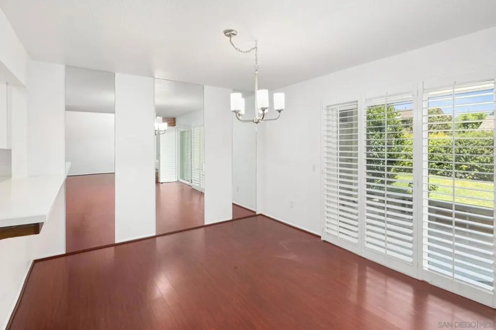 2538 Caminito Muirfield La Jolla, CA 92037
