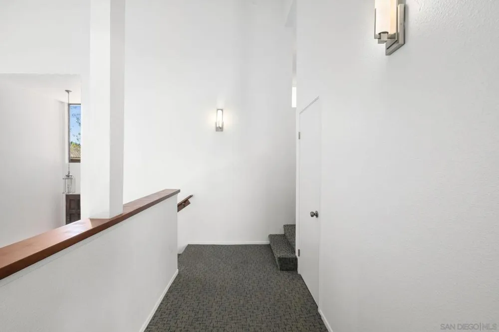 2538 Caminito Muirfield La Jolla, CA 92037