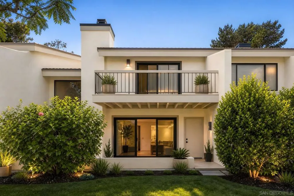 2538 Caminito Muirfield La Jolla, CA 92037