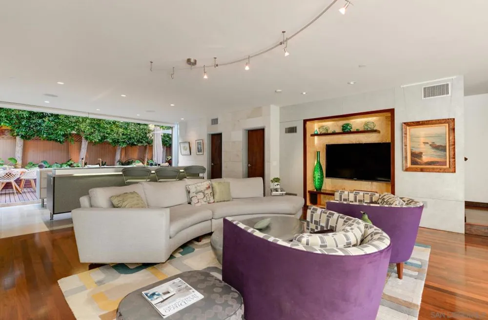 435 Ravina La Jolla, CA 92037