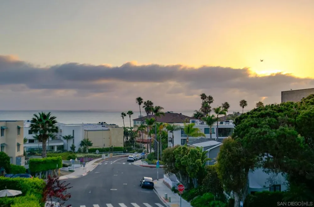 435 Ravina La Jolla, CA 92037