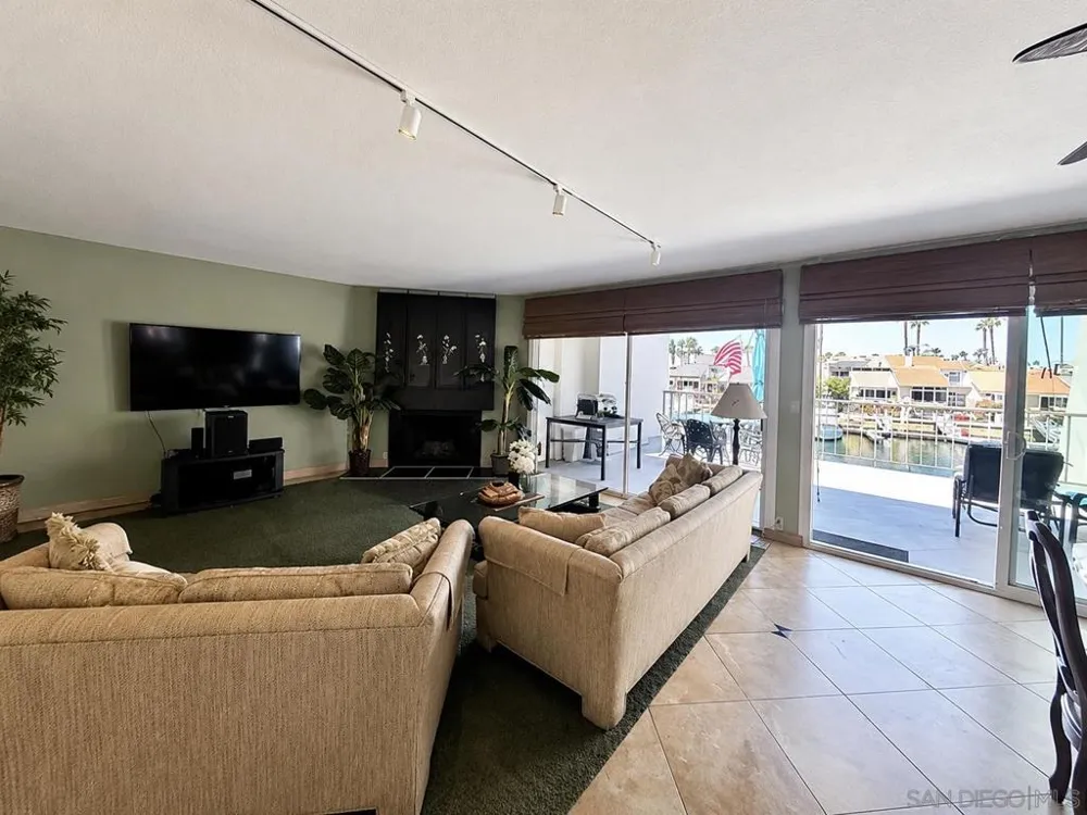 92 Antigua Coronado, CA 92118