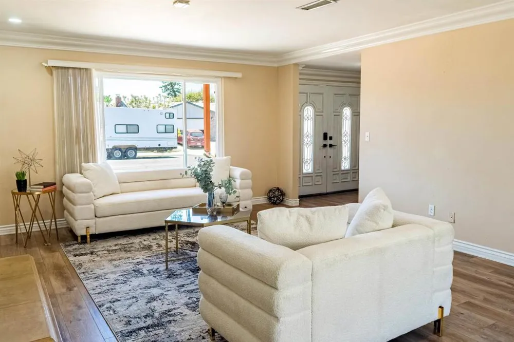 7906 Anders Circle La Mesa, CA 91942