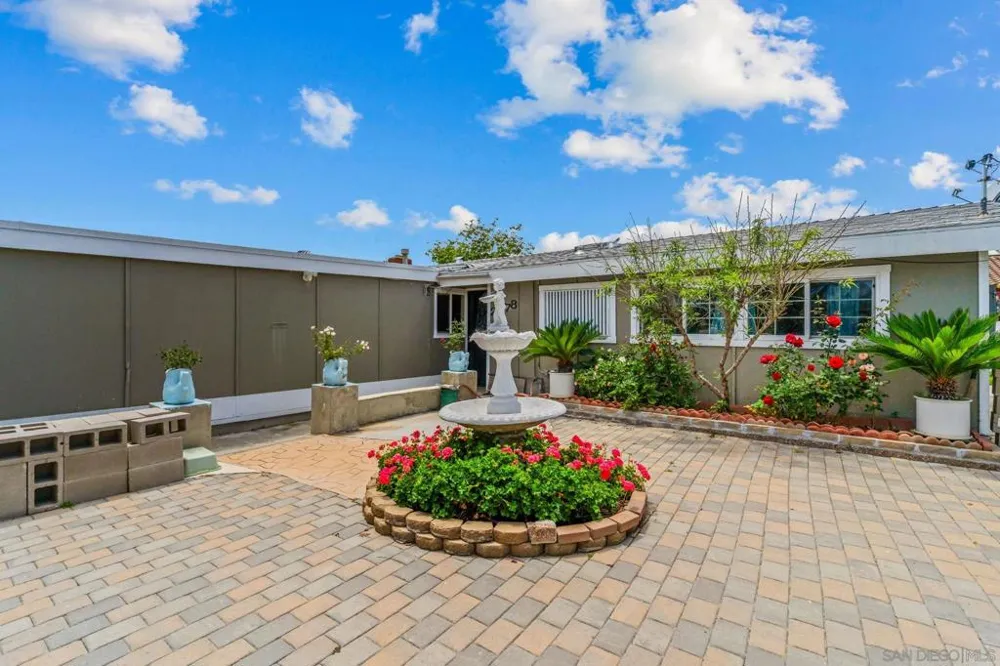 2578 Moonstone San Diego, CA 92123