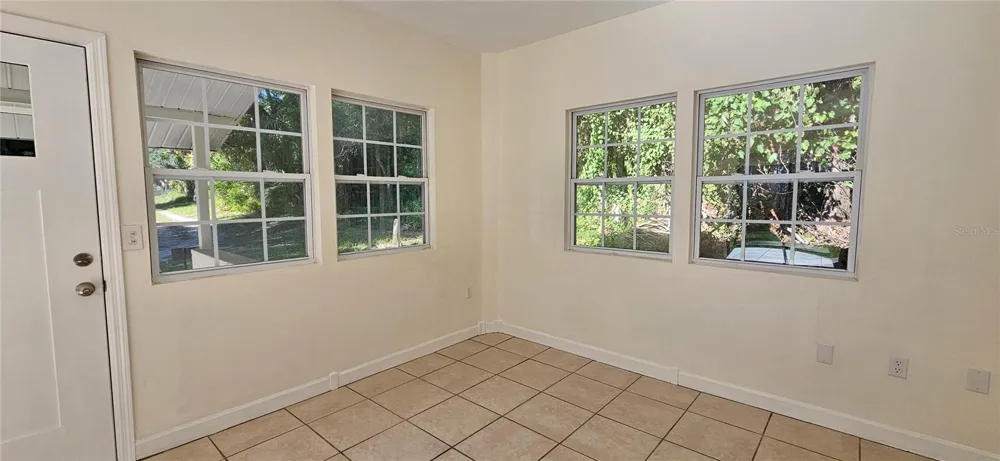 709 S HIGHLAND STREET Mount Dora, FL 32757